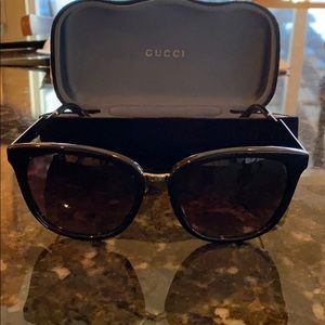EUC Gucci sunglasses. Never actually worn.